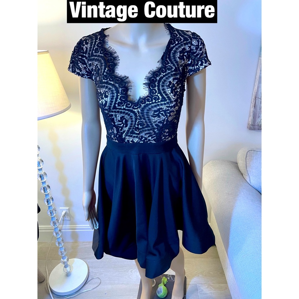 MVintage Couture, V‎ Neck Fit & Flare Dress Sz Sm